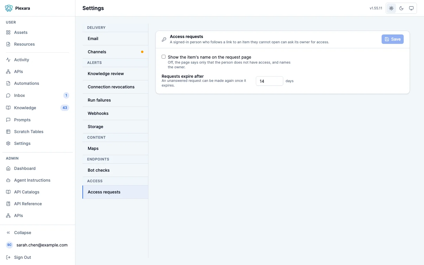 Admin > Settings > Access requests: a checkbox to show the item's name on the request page, off, so the page says only that the person does not have access and names the owner, and Requests expire after set to 14 days.